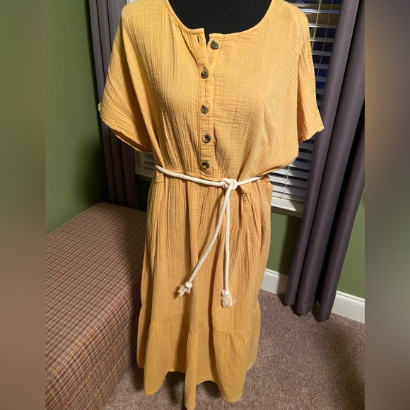 Dress by Wonderly. Worn once. Mustard gold. Sz XL $30 - Picture 1 of 3